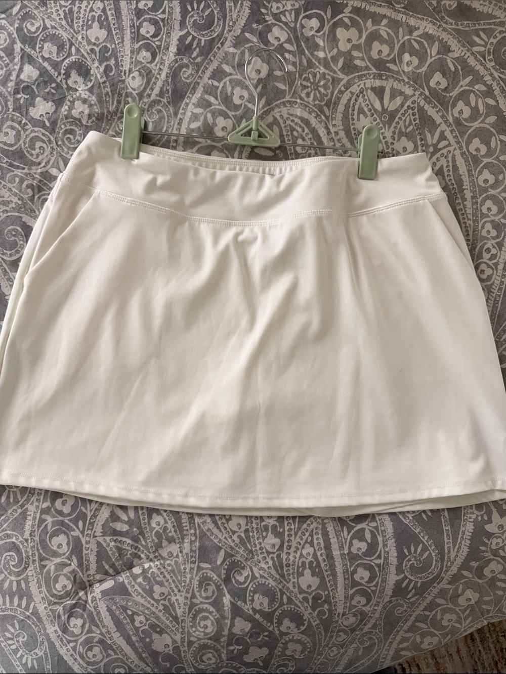Tommy Bahama Cream White Stretch Mini Golf Skirt